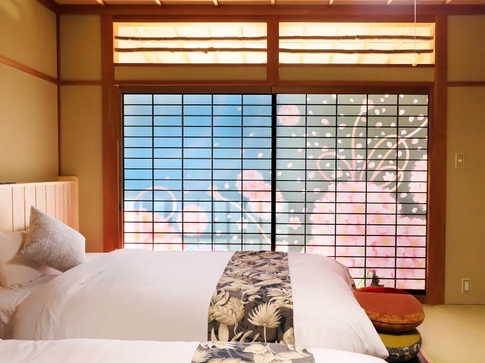 IMAGE:【2F】 Japanese-Style Room 10 Tatami Mats + Entrance