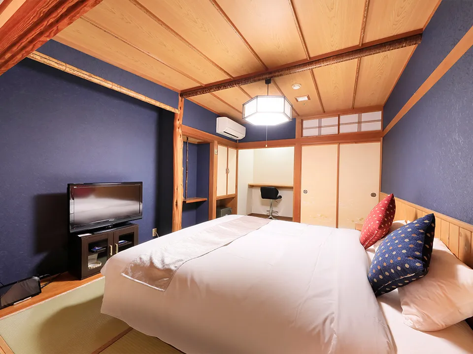 IMAGE:【Workation Room】 Japanese-Style Room 6 Tatami Mats + Spacious Veranda