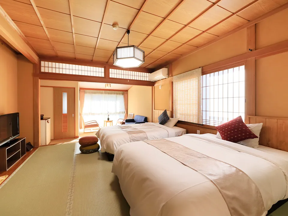 IMAGE:【Workation Room】 Japanese-Style Room 8 Tatami Mats + Spacious Veranda